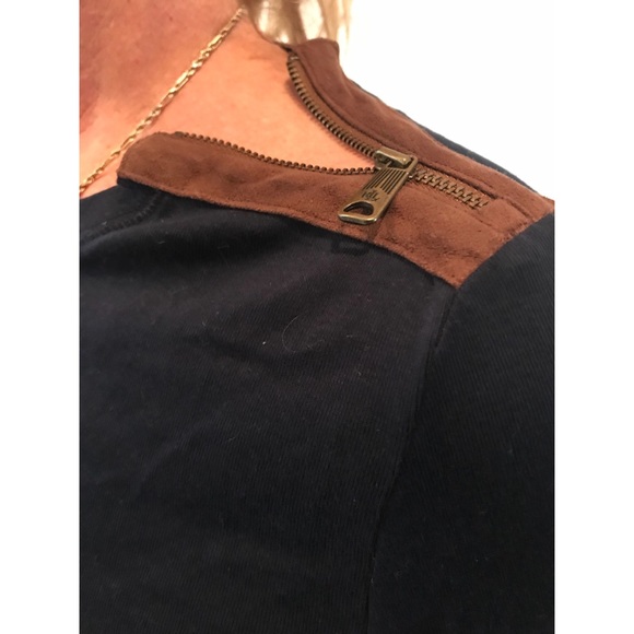 Selling outfit (shoes not included) - Picture 3 of 3